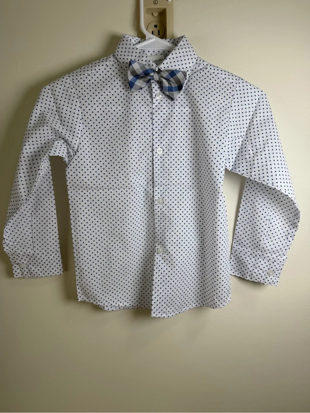 Boy’s Van Huesen4 Pc Set With Navy Pants ( With Elastic band) Shirt Tie And Vest